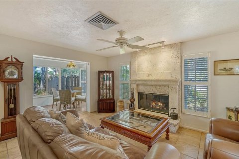 Casa en venta en Sarasota, Florida, 3 dormitorios, 187.94 m2 № 1724606 - foto 6