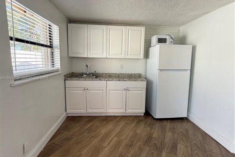 Снять в аренду квартиру в Форт-Лодердейл, Флорида 1 спальня, № 1990362 - фото 9