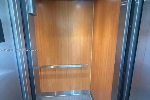 Condominio en venta en Lauderdale Lakes, Florida, 2 dormitorios, 87.7 m2 № 1979231 - foto 18