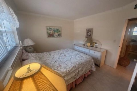 Condominio en venta en Lauderdale Lakes, Florida, 2 dormitorios, 87.7 m2 № 1979231 - foto 5