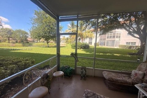 Condominio en venta en Lauderdale Lakes, Florida, 2 dormitorios, 87.7 m2 № 1979231 - foto 9