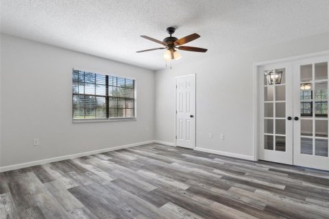 Townhouse in Ocala, Florida 2 bedrooms, 167.22 sq.m. № 2222608 - photo 15