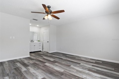 Townhouse in Ocala, Florida 2 bedrooms, 167.22 sq.m. № 2222608 - photo 19