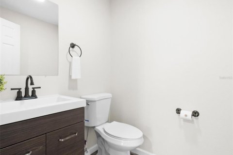 Townhouse in Ocala, Florida 2 bedrooms, 167.22 sq.m. № 2222608 - photo 23