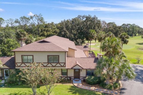 Townhouse in Ocala, Florida 2 bedrooms, 167.22 sq.m. № 2222608 - photo 27