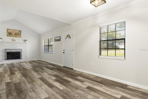 Townhouse in Ocala, Florida 2 bedrooms, 167.22 sq.m. № 2222608 - photo 3
