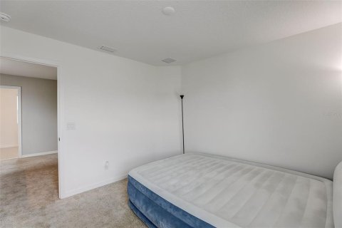 House in Davenport, Florida 5 bedrooms, 202.16 sq.m. № 1535593 - photo 13