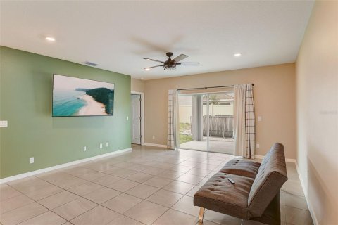 House in Davenport, Florida 5 bedrooms, 202.16 sq.m. № 1535593 - photo 6