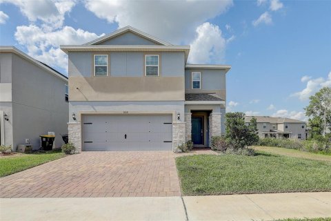 House in Davenport, Florida 5 bedrooms, 202.16 sq.m. № 1535593 - photo 3