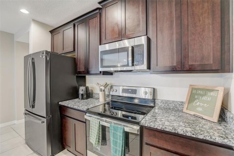 House in Davenport, Florida 5 bedrooms, 202.16 sq.m. № 1535593 - photo 11