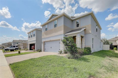 House in Davenport, Florida 5 bedrooms, 202.16 sq.m. № 1535593 - photo 2