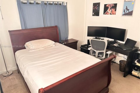 Villa ou maison à vendre à Pembroke Pines, Floride: 4 chambres, 208.75 m2 № 1975926 - photo 9