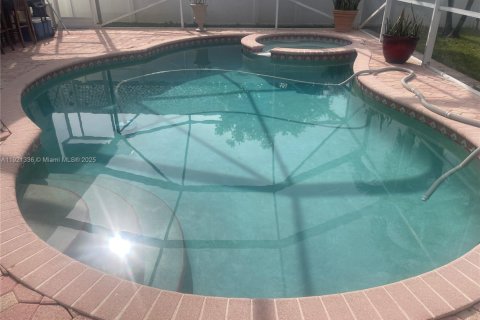 Villa ou maison à vendre à Pembroke Pines, Floride: 4 chambres, 208.75 m2 № 1975926 - photo 6