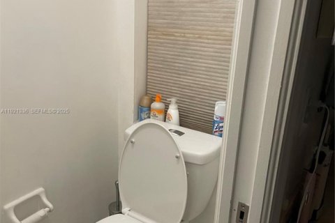 Villa ou maison à vendre à Pembroke Pines, Floride: 4 chambres, 208.75 m2 № 1975926 - photo 29