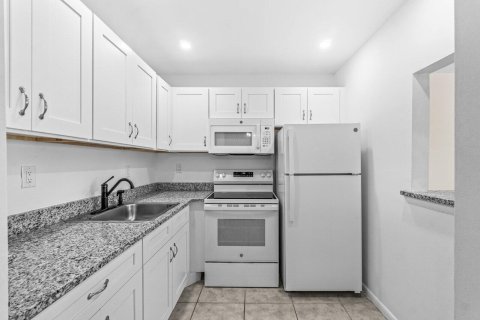 Copropriété à louer à West Palm Beach, Floride: 1 chambre, 59.92 m2 № 2179988 - photo 4