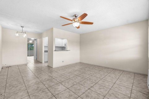 Copropriété à louer à West Palm Beach, Floride: 1 chambre, 59.92 m2 № 2179988 - photo 2