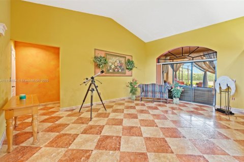 House in Pembroke Pines, Florida 4 bedrooms, 256.41 sq.m. № 1805945 - photo 9