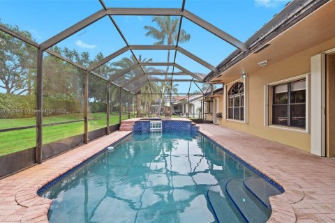 House in Pembroke Pines, Florida 4 bedrooms, 256.41 sq.m. № 1805945 - photo 29