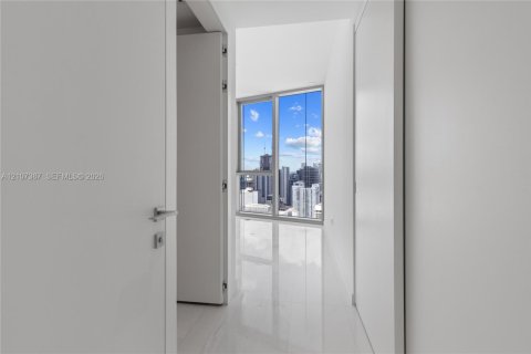 Condominio en venta en Miami, Florida, 4 dormitorios, 313.55 m2 № 2422838 - foto 20