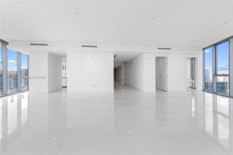 Condominio en venta en Miami, Florida, 4 dormitorios, 313.55 m2 № 2422838 - foto 10