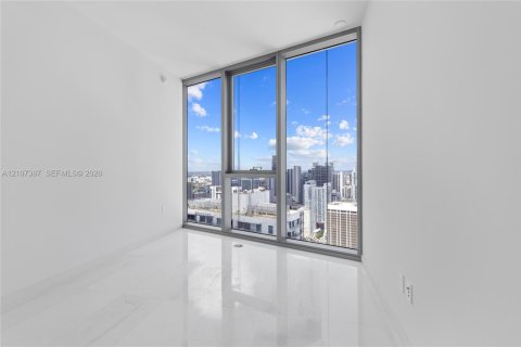 Condominio en venta en Miami, Florida, 4 dormitorios, 313.55 m2 № 2422838 - foto 21