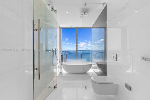 Condominio en venta en Miami, Florida, 4 dormitorios, 313.55 m2 № 2422838 - foto 29
