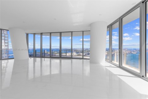Condominio en venta en Miami, Florida, 4 dormitorios, 313.55 m2 № 2422838 - foto 7