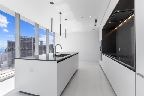 Condominio en venta en Miami, Florida, 4 dormitorios, 313.55 m2 № 2422838 - foto 13