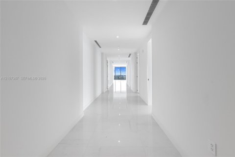 Condominio en venta en Miami, Florida, 4 dormitorios, 313.55 m2 № 2422838 - foto 4