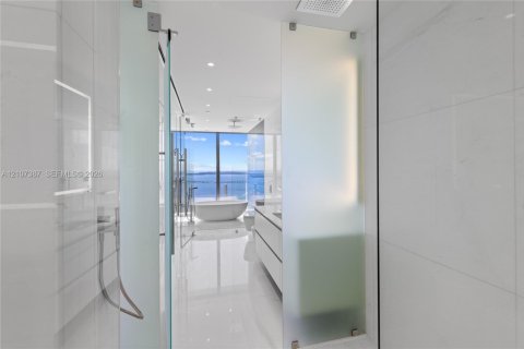 Condominio en venta en Miami, Florida, 4 dormitorios, 313.55 m2 № 2422838 - foto 23
