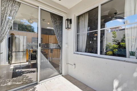Condominio en venta en Palm Beach Gardens, Florida, 2 dormitorios, 124.95 m2 № 2081867 - foto 15