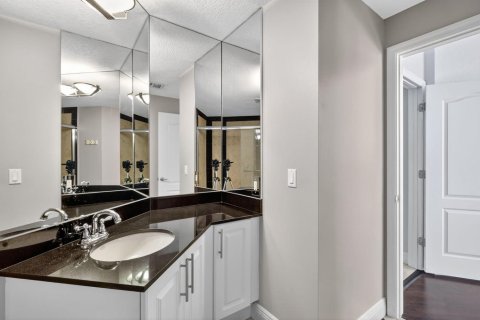 Condominio en venta en Palm Beach Gardens, Florida, 2 dormitorios, 124.95 m2 № 2081867 - foto 18