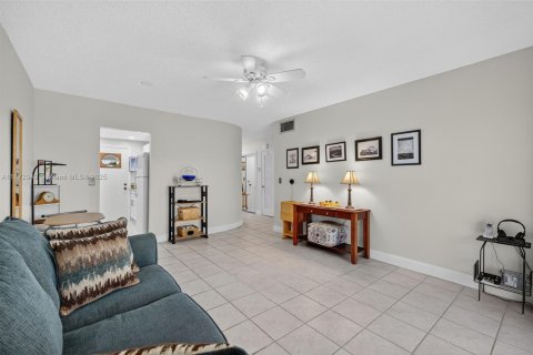 Condo in Fort Lauderdale, Florida, 1 bedroom  № 1925213 - photo 9
