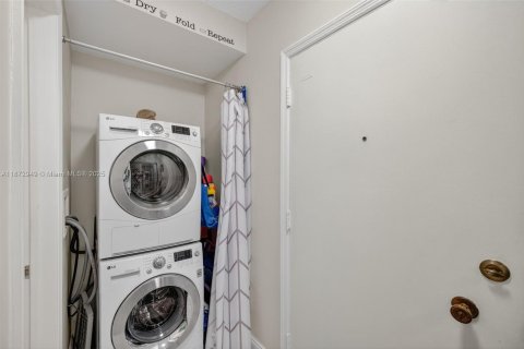 Condo in Fort Lauderdale, Florida, 1 bedroom  № 1925213 - photo 23