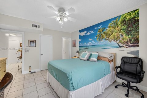 Condo in Fort Lauderdale, Florida, 1 bedroom  № 1925213 - photo 18