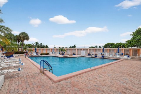 Condo in Fort Lauderdale, Florida, 1 bedroom  № 1925213 - photo 28