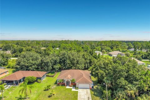 Villa ou maison à vendre à North Port, Floride: 3 chambres, 182.46 m2 № 2238028 - photo 3