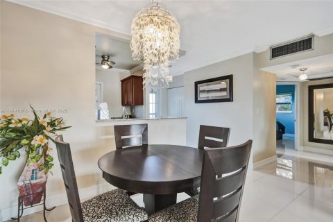 Купить кондоминиум в Лодердейл-Лейкс, Флорида 2 спальни, 87.7м2, № 1966195 - фото 28
