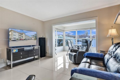 Купить кондоминиум в Лодердейл-Лейкс, Флорида 2 спальни, 87.7м2, № 1966195 - фото 25