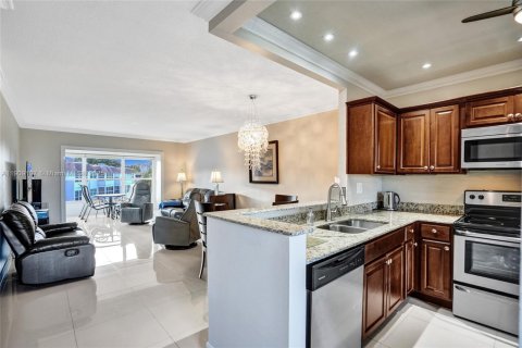 Купить кондоминиум в Лодердейл-Лейкс, Флорида 2 спальни, 87.7м2, № 1966195 - фото 4