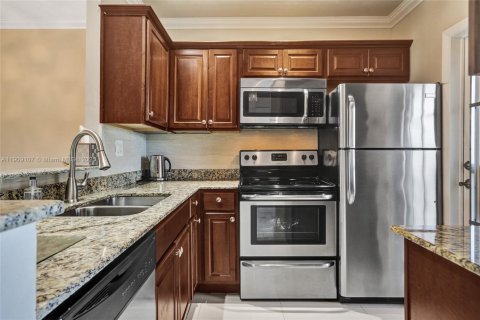 Купить кондоминиум в Лодердейл-Лейкс, Флорида 2 спальни, 87.7м2, № 1966195 - фото 6