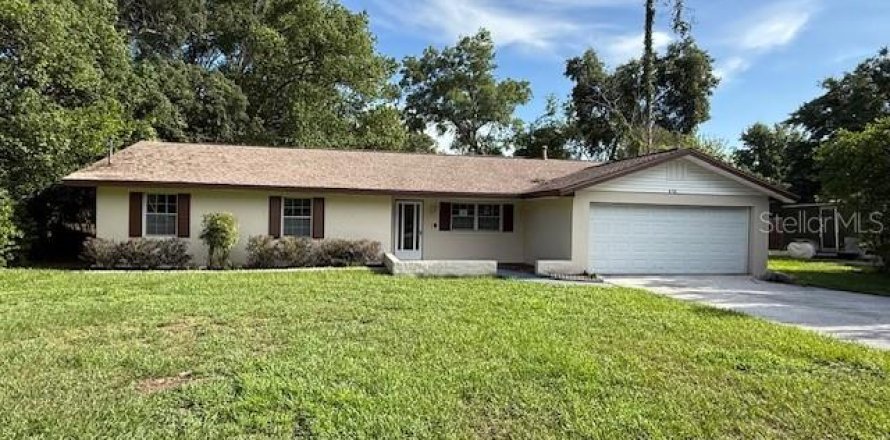 House in Ocala, Florida 3 bedrooms, 145.67 sq.m. № 1801621