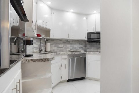 Copropriété à vendre à Fort Lauderdale, Floride: 1 chambre, 68.75 m2 № 2181874 - photo 10