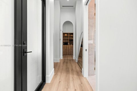 Casa en venta en Palmetto Bay, Florida, 6 dormitorios, 452.62 m2 № 2051560 - foto 16