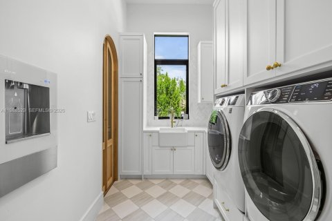 Casa en venta en Palmetto Bay, Florida, 6 dormitorios, 452.62 m2 № 2051560 - foto 26