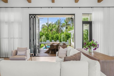 Casa en venta en Palmetto Bay, Florida, 6 dormitorios, 452.62 m2 № 2051560 - foto 5