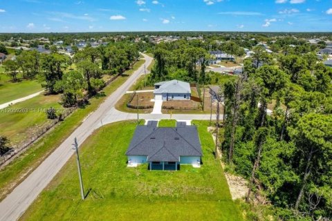 Снять в аренду виллу или дом в Лихай-Эйкерс, Флорида 3 спальни, 111.48м2, № 2264264 - фото 29