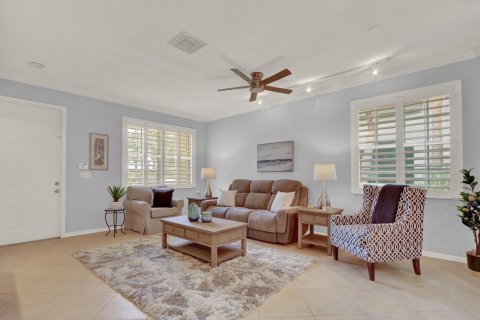 Touwnhouse à vendre à Palm Beach Gardens, Floride: 3 chambres, 149.57 m2 № 2172631 - photo 5