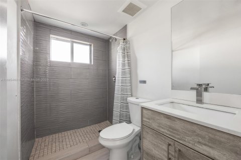 Commercial property in Hallandale Beach, Florida 522.58 sq.m. № 1938642 - photo 15