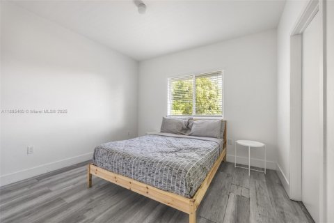 Commercial property in Hallandale Beach, Florida 522.58 sq.m. № 1938642 - photo 14